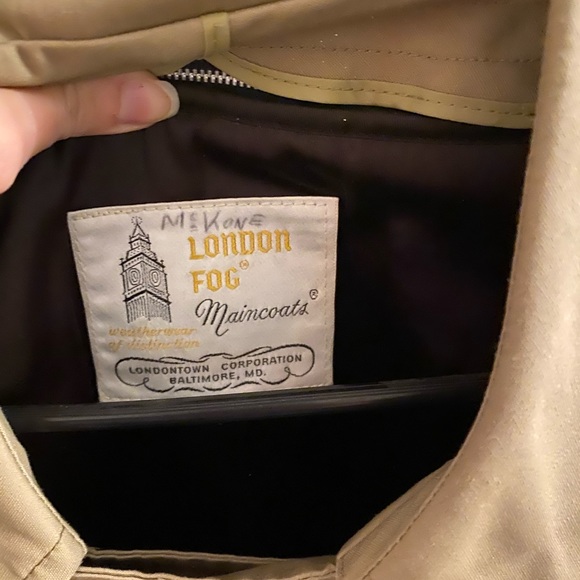 Tan double breasted London Fog trench coat - Picture 2 of 3